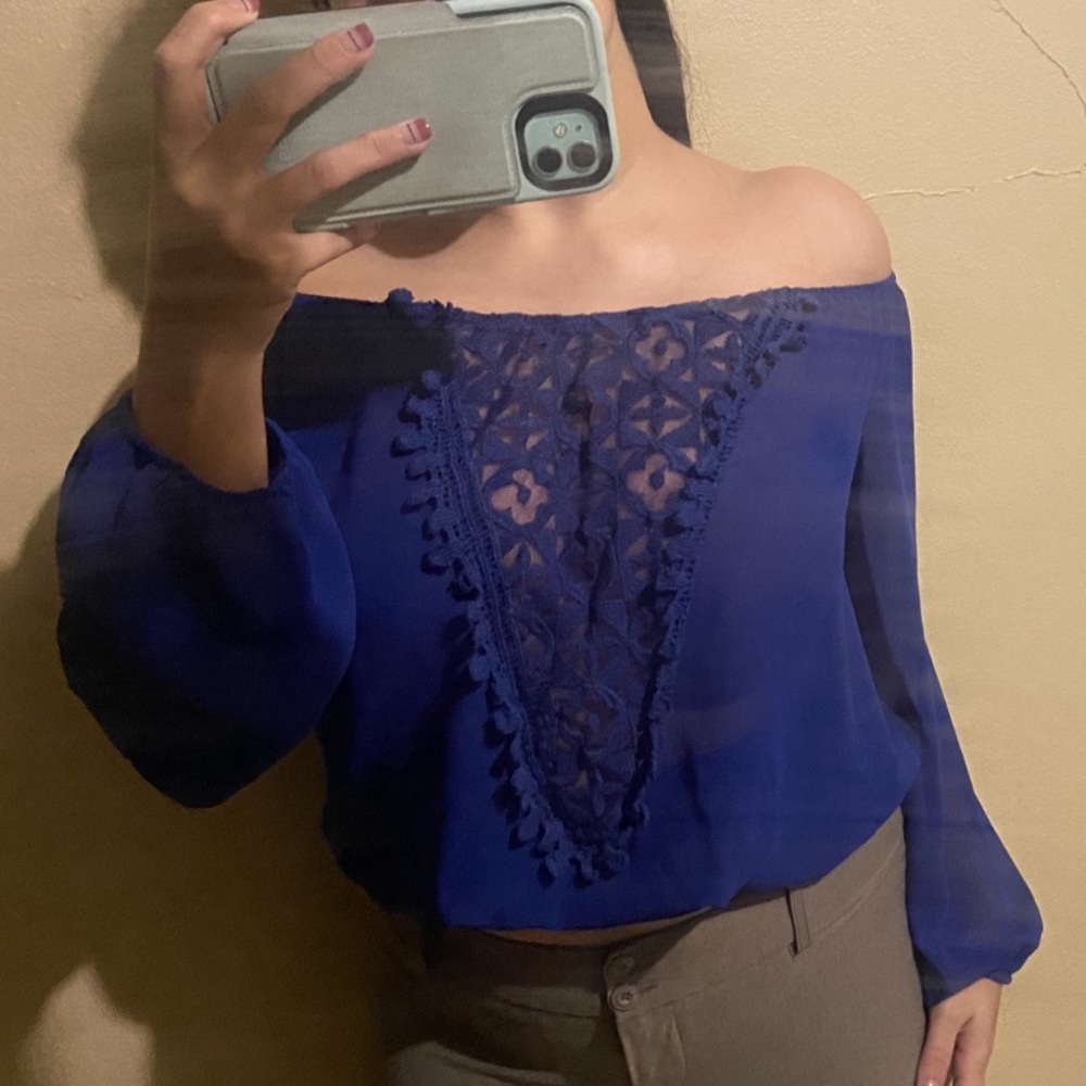 🚨 2/$10 🚨 Blue top